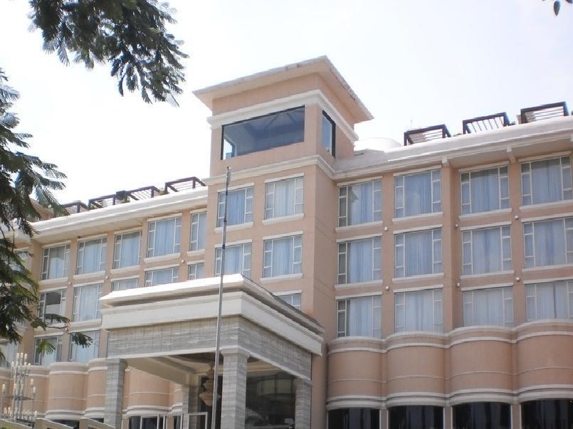 Royal Orchid Central Kireeti Hampi, Hospet Extérieur photo